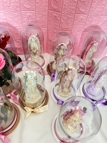 Virgen con cúpula en vidrio